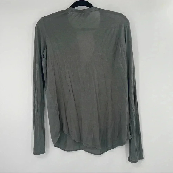 Vince Split Neck Long Sleeve Gray Blouse Top Like New! - Picture 9 of 13